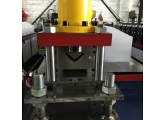 角龍骨機